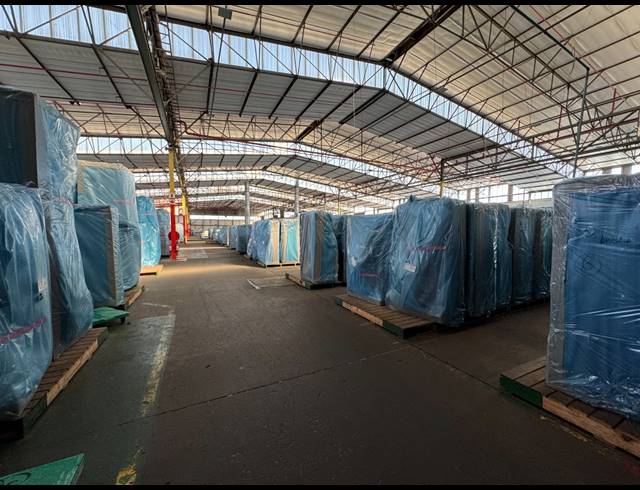 19,360M² WAREHOUSE FOR SALE IN STORMILL